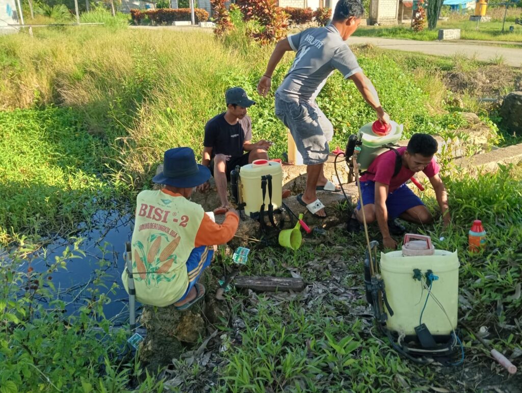 KEGIATAN RUTIN JUM’AT  BERSIH PEMERINTAH DESA DAN MASYARAKAT DESA KOBORUNO